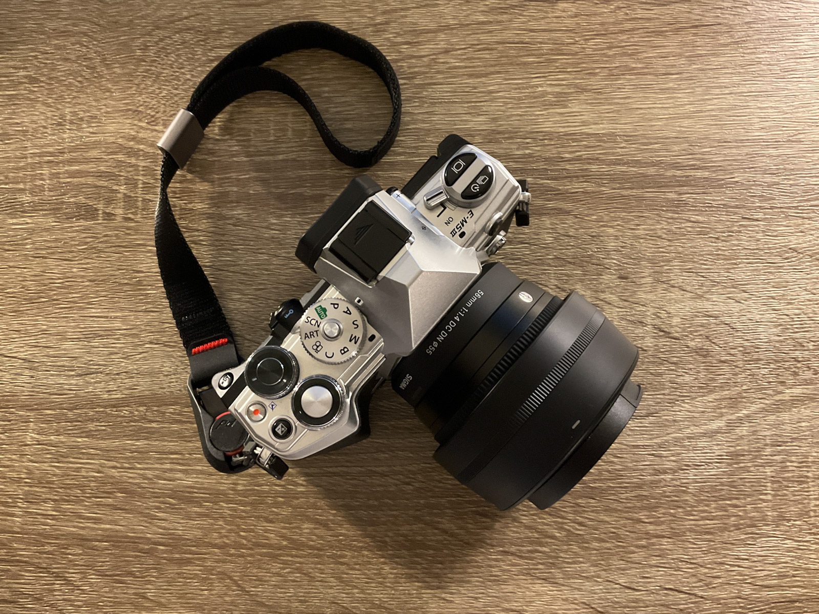 カメラ レンズ(単焦点) 実機レビュー】SIGMA 56mm F1.4 DC DN の特徴と作例 | フォトどう