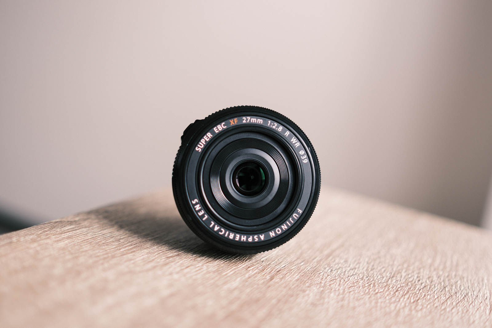 カメラXF27mm F2.8 富士フィルム FUJIFILM パンケーキレンズ - レンズ 